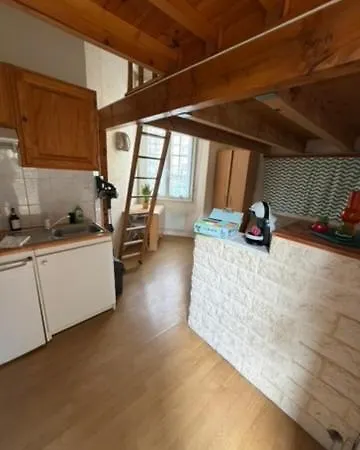 Climatise Avec Mezzanine A 300 M De La Apartment Antibes